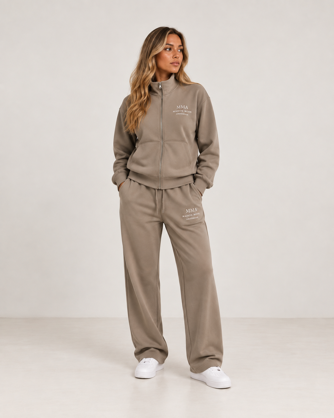 The Signature Set Taupe